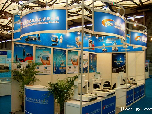 两个标展楣板加高示意图 两个标展楣板加高示意图